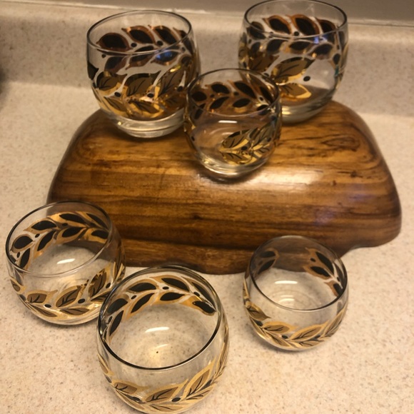 Federal roly poly glasses w/ laurel leaf pattern - Picture 4 of 4